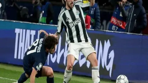 阿森纳与富勒姆英超第3轮2-2握手言和，十人富勒姆硬仗逼平，阿森纳错失登顶机会